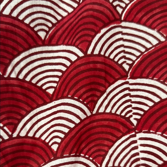 Red and White Patterned caftan - Picture 2 of 3